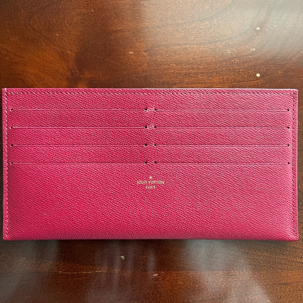 $175 Authentic Louis Vuitton Felicie Card Insert